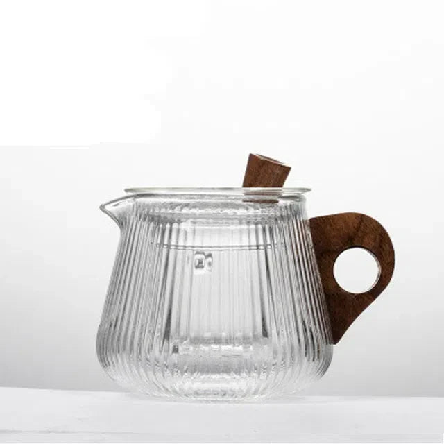 Mini Bule Canelado com Infusor – Elegância e Praticidade para Suas Bebidas