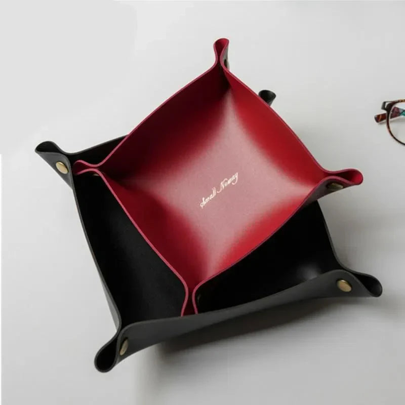 Bandeja Decorativa Minimalista em Couro – Sofisticação e Estilo para Seu Ambiente
